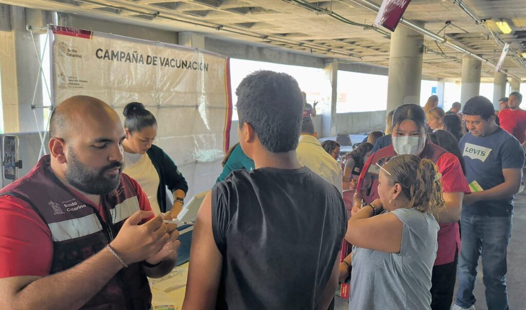 Santa Catarina da un paso firme en la salud pública con una brigada de vacunación contra el sarampión, reforzando la prevención.