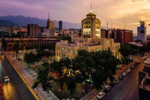 Descubre las más de 100 actividades que conmemoran el Día del Patrimonio en Nuevo León, un evento que resalta la identidad local.