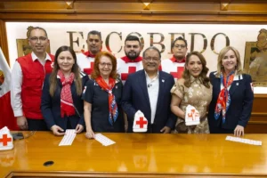 Descubre cómo Andrés Mijes y la 4T Norteña están solidificando la colecta de la Cruz Roja en Escobedo, Nueva León.
