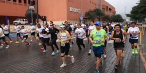El evento 21K Monterrey atrajo a 2000 participantes en una jornada llena de actividad y convivencia social.