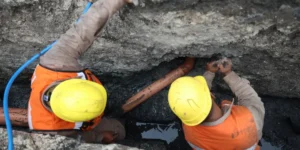 Más de 900 metros de drenaje renovados en Monterrey, mejorando la infraestructura y calidad de vida en la región.