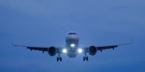 Con la llegada de más pasajeros, el Aeropuerto de Monterrey asegura estabilidad en sus operaciones aéreas este miércoles.