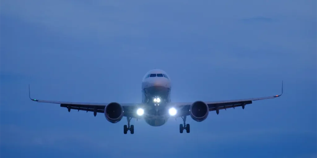Las operaciones aéreas del Aeropuerto de Monterrey ofrecen vuelos a múltiples destinos nacionales e internacionales hoy 12 de mayo.
