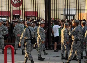El Fan Fest en Monterrey ha llegado a su máxima capacidad, cerrando accesos y generando gran expectación entre los asistentes.