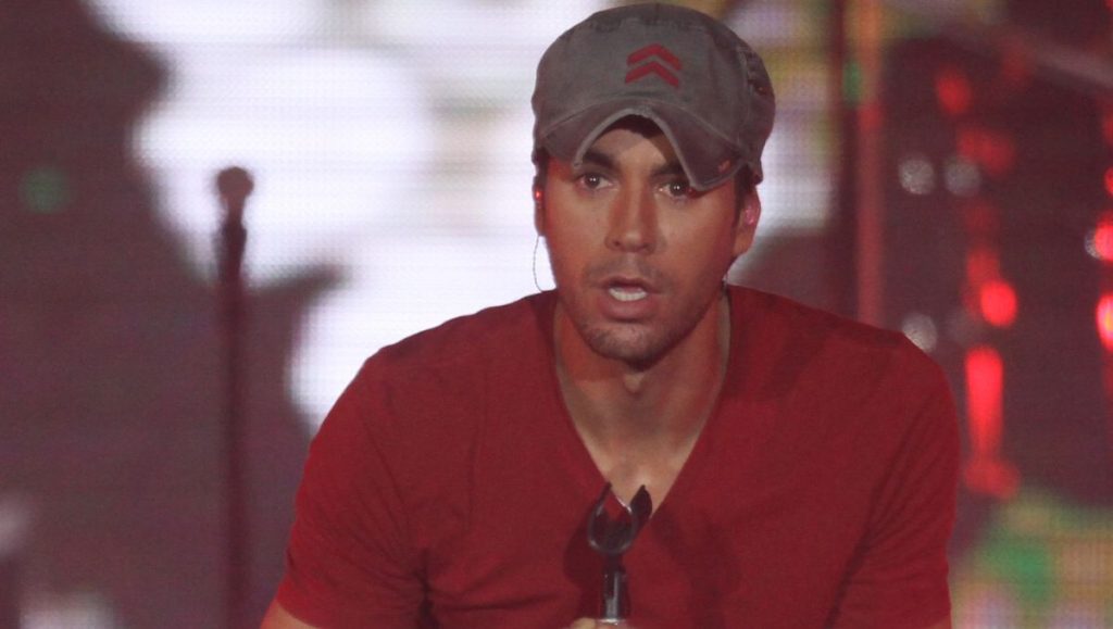 Asiste al Fan Fest Monterrey de Enrique Iglesias y descubre horarios, accesos y más para disfrutar del evento.