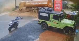 Un deslizamiento de tierra en India deja cinco muertos en un sitio de construcción, revelando la urgencia de la seguridad laboral.