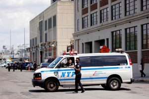 Dos personas heridas en Central Park motivan investigacion por posible crimen de odio; el agresor fue detenido.