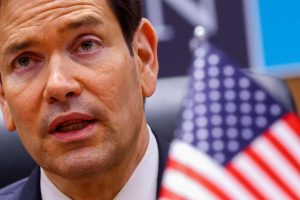 Marco Rubio defiende la soberanía de EE. UU. en un artículo en el Wall Street Journal y critica a la CPI.