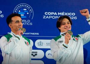 Los clavadistas Osmar Olvera y Juan Celaya brillan al ganar el oro en la Copa México de Clavados.