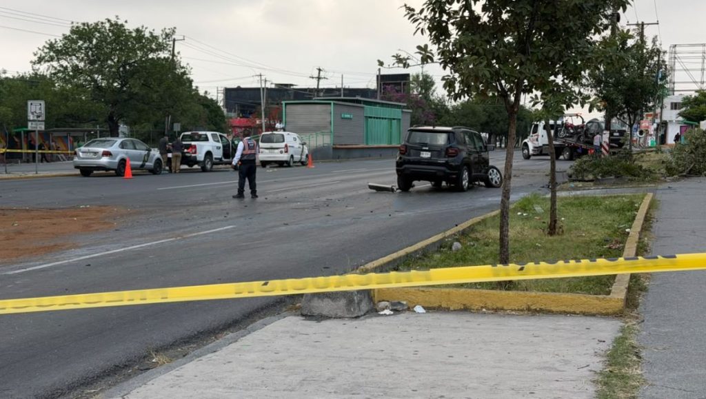 Un motociclista perdió la vida tras un accidente en la avenida Pablo Livas, generando conmoción en la comunidad.