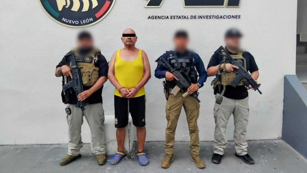Fiscalía de Nuevo León arresta a conductor que causó la muerte de una estudiante en Monterrey, generando conmoción.