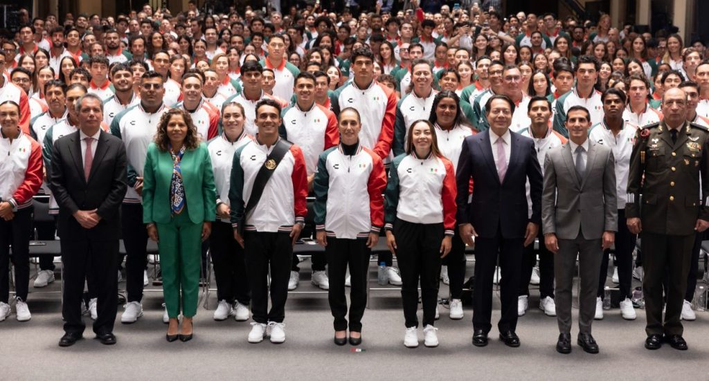 La delegación mexicana es liderada por los subcampeones mundiales Juan Manuel Celaya y Gabriela Rodríguez en el evento deportivo.