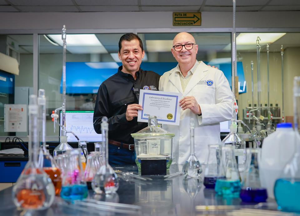 La empresa AyD se destaca nuevamente al lograr el 100 por ciento de resultados aceptables en su laboratorio de excelencia.