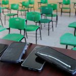 Descubre las nuevas normativas sobre el uso de celulares en escuelas de Nuevo León tras el regreso a clases.