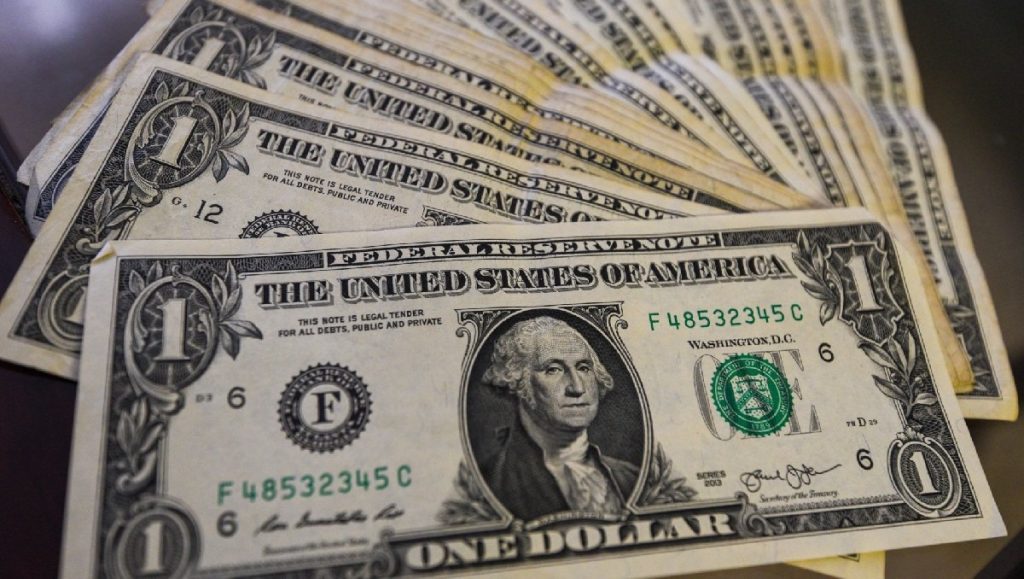 Descubre cómo el precio del dólar impacta la música y la cultura popular en México este 28 de septiembre de 2026.