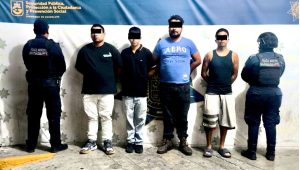 Drones ayudan a capturar a sospechosos que intentaron huir entre un mercado en Guadalupe, Nuevo León.
