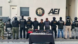 Tres hombres enfrentan prisión preventiva tras un enfrentamiento en General Treviño que dejó vehículos incendiados.