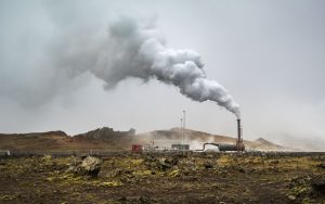Expertos de la ONU alertan sobre los niveles alarmantes de gases de efecto invernadero y sus consecuencias globales.